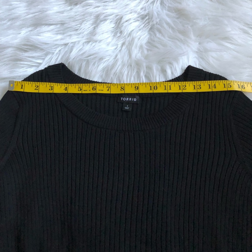 ❌SOLD❌TORRID Ribbed Knit Plaid Twofer Sweater - Picture 4 of 8